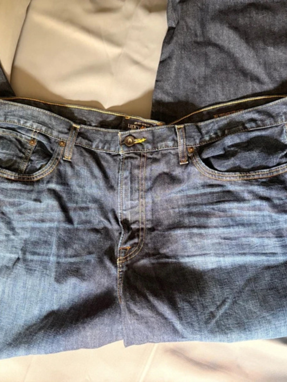Dark wash Lucky Brand straight leg jeans
